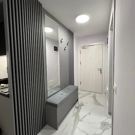 Apartment Center Park