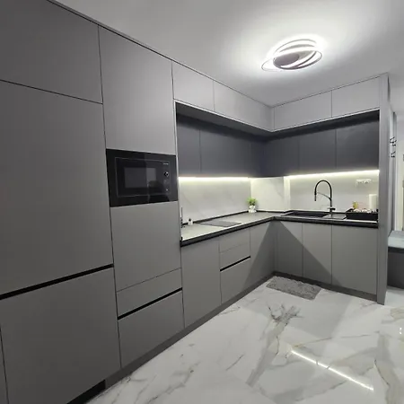 Apartment Center Park *