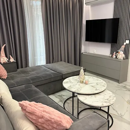 Apartment Center Park